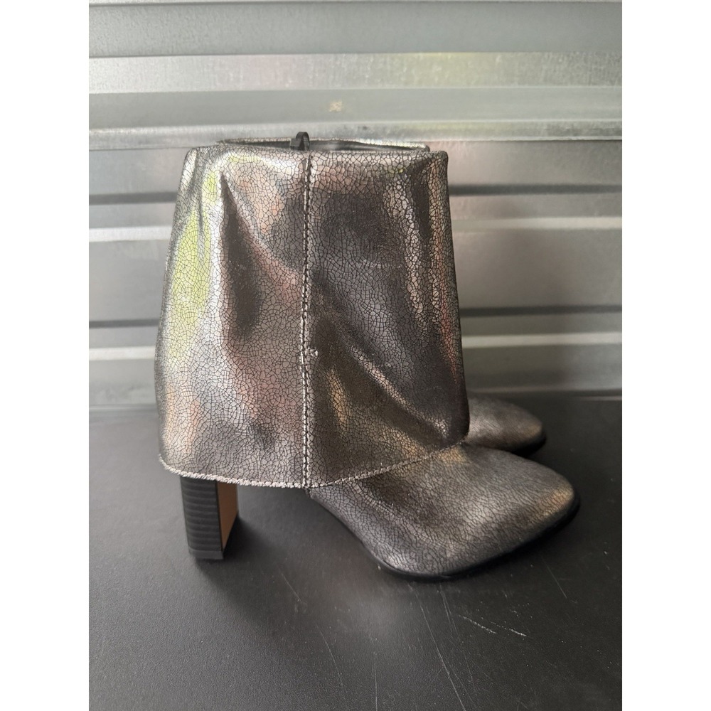 XOXO Silver Boots Shoes 6.5 MED NEW B-1